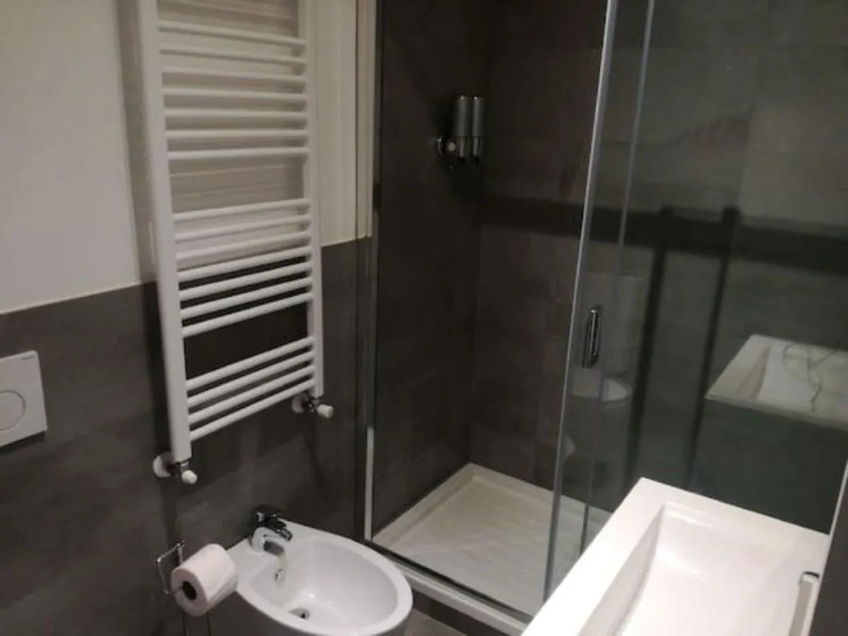 Suite Metro Stazione Centrale / Repubblica  Milano 0*,  Italia